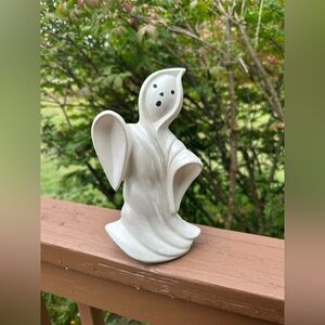 Ceramic White/Pearly Ghost Figurine! 👻